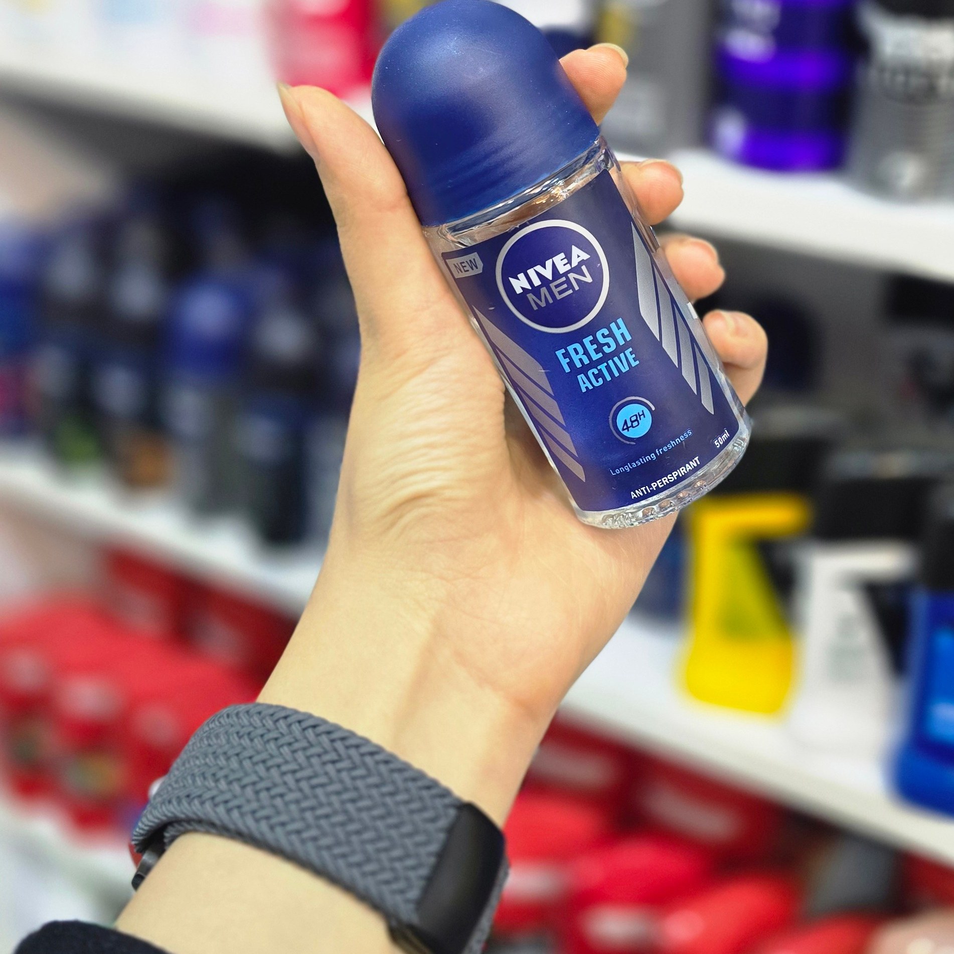 مام رول مردانه Fresh Active حجم ۵۰ میلی لیتر با ماندگاری 72 ساعت