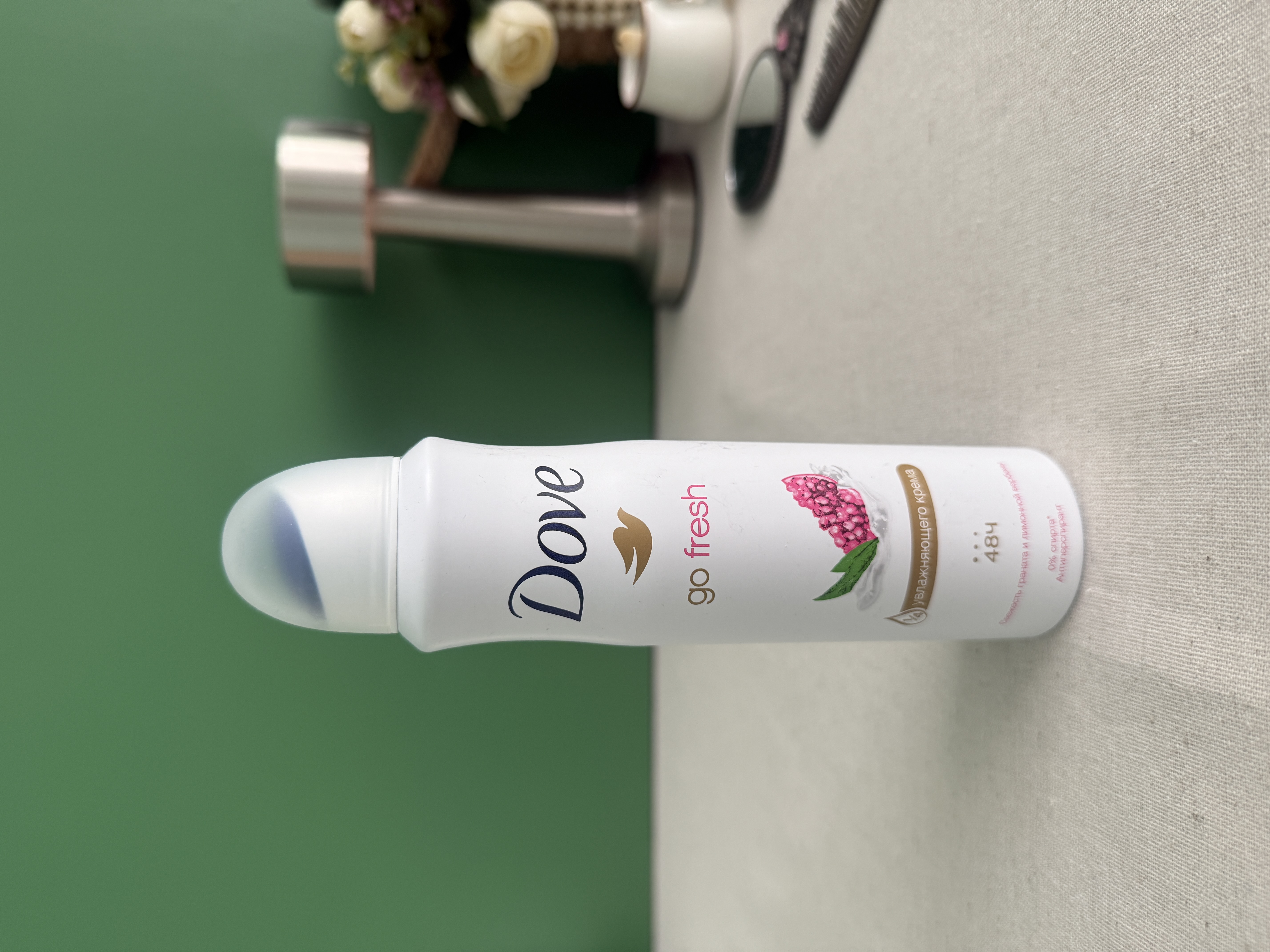 اسپری ضد تعریق زنانه داو(اصل) مدل GO FRESH حجم 15۰ میل با رایحه انار و چای سبز(انگلیس)