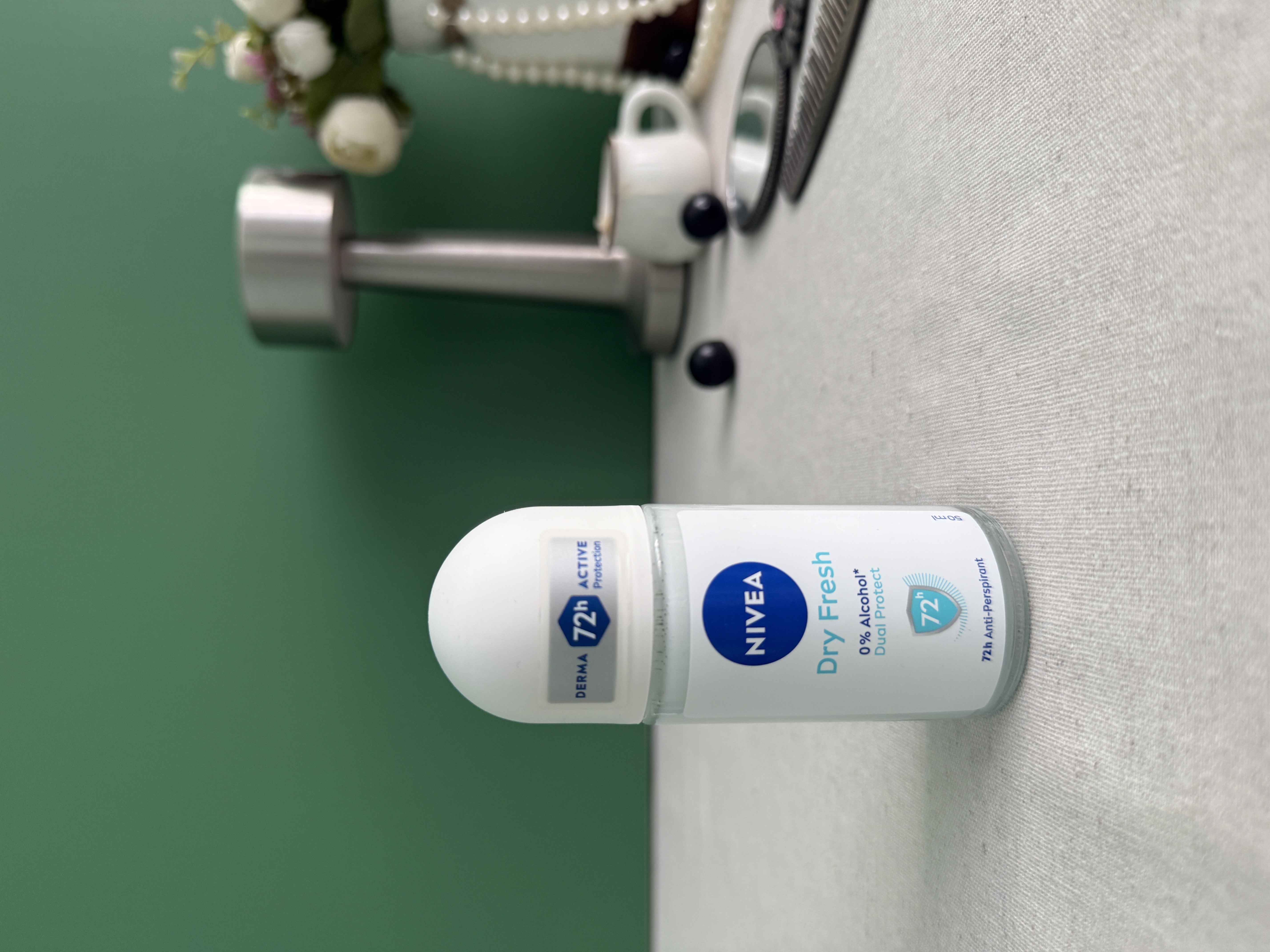 رول ضد تعریق زنانه نیوا مدل DRY FRESH حجم 50 میل